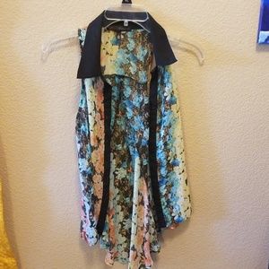 Sleeveless blouse